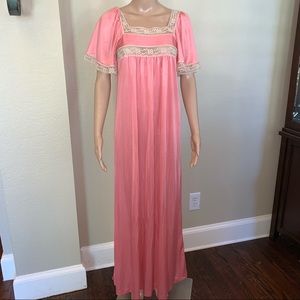 VTG Gossard Artemis Rose Nylon Nightgown Sz M
